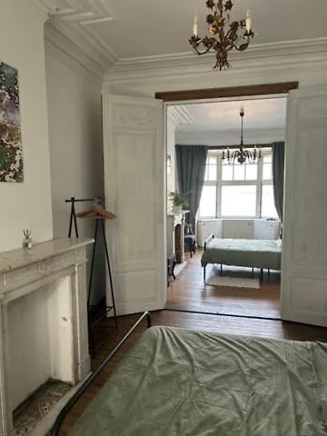 Belle Epoque Historic Flat In The Heart Of Остенде Апартаменты