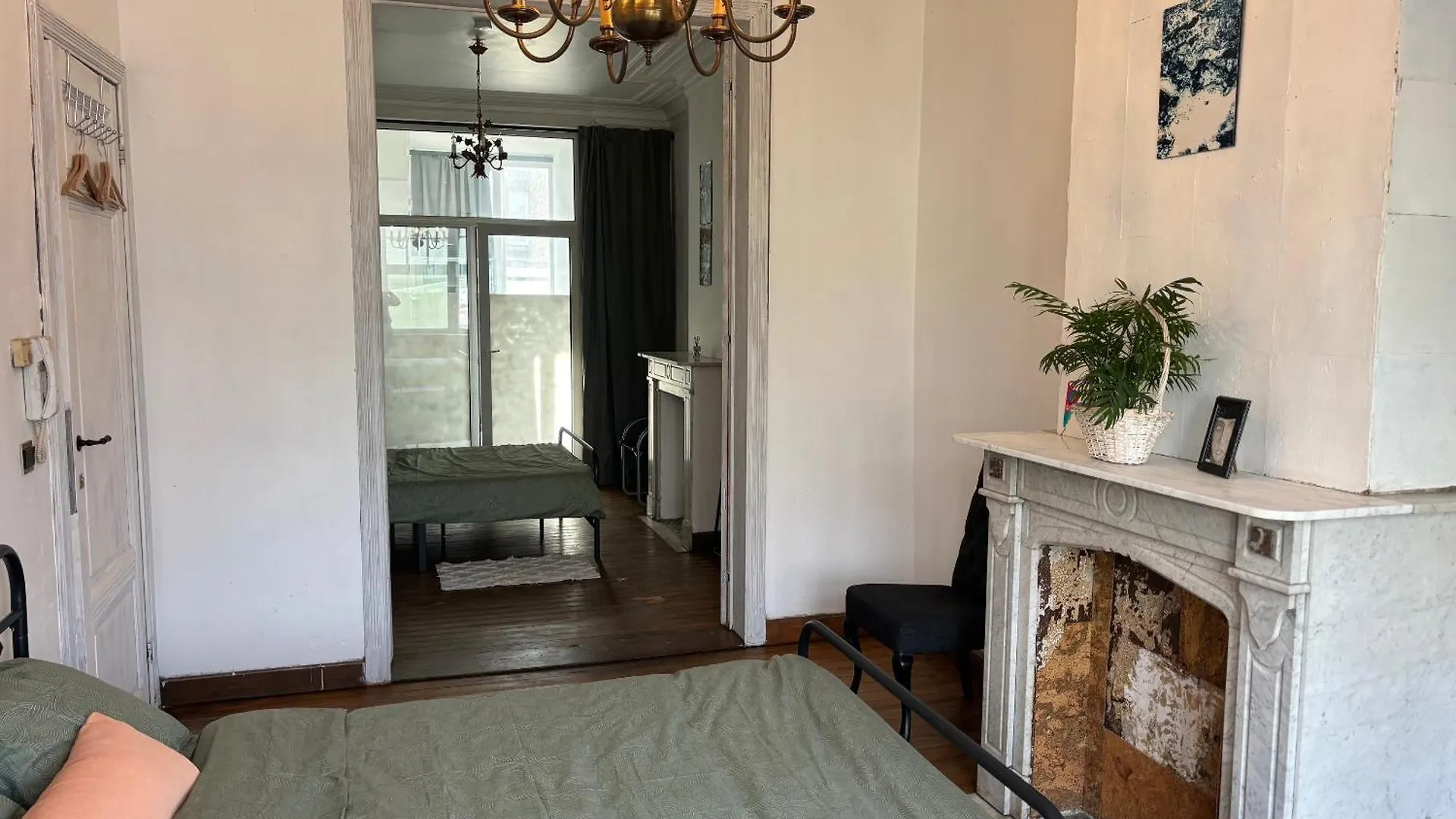 Апартаменты Belle Epoque Historic Flat In The Heart Of Остенде
